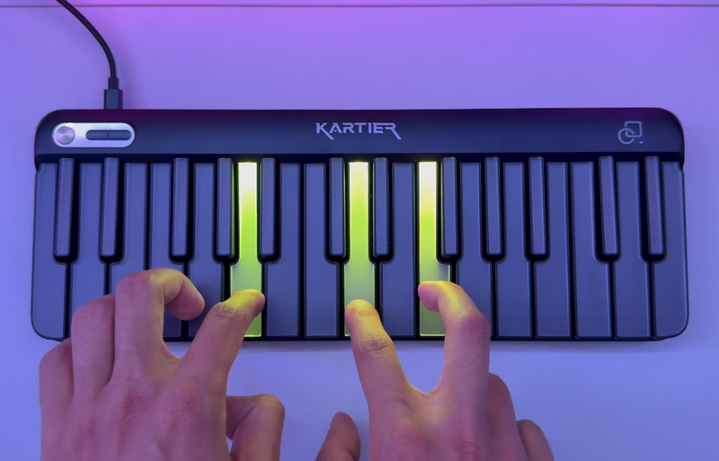 🎹 Portable LED MIDI Keyboard – 1,000+ Iconic Presets, 29 Lighted Keys & Lifetime Sound Updates